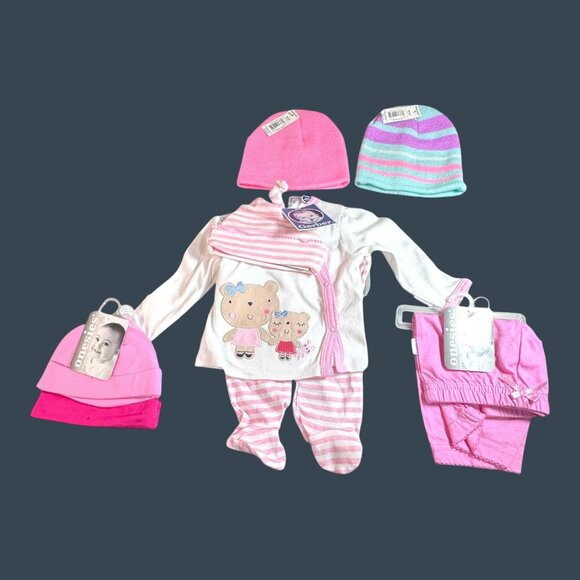 Baby Shower Girl Gift Gerber Apparel Set 0-3 Months 2 Beanies & 2 Onesies Bears - Picture 1 of 16